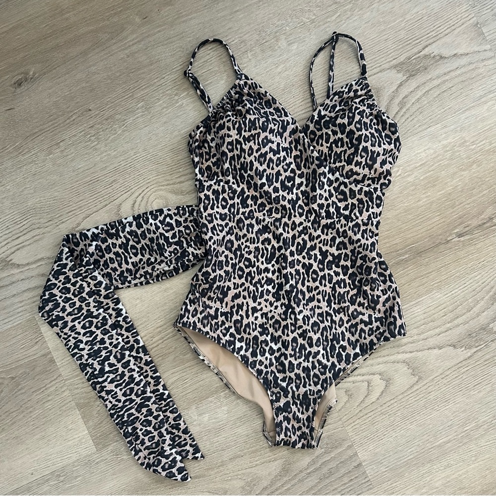 H&M LEOPARD PRINT WRAP ONE PIECE BATHING SUIT